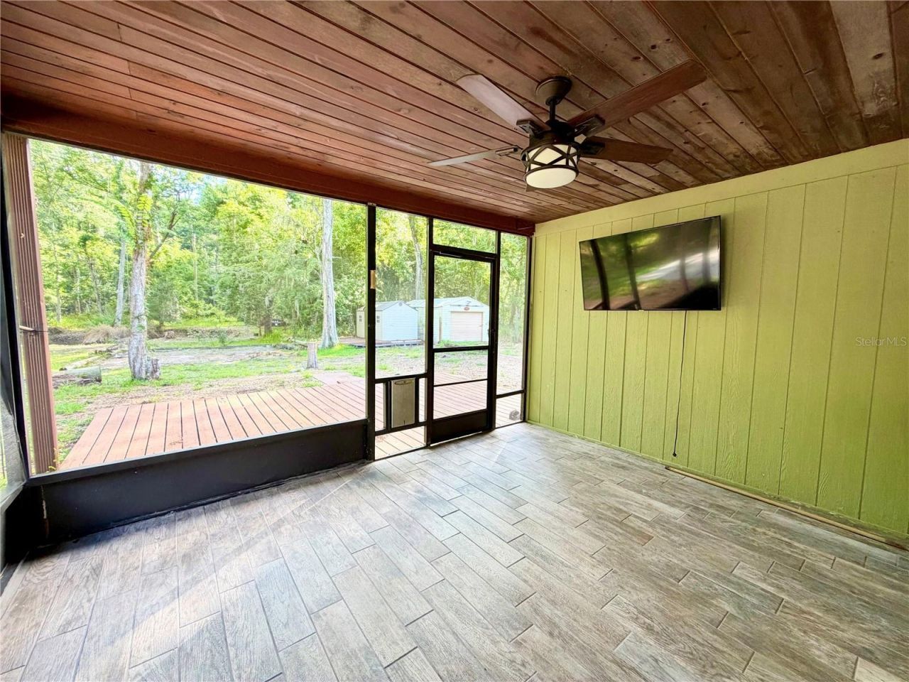 10849 Lakeview Drive, New Port Richey, FL 34654 Photo