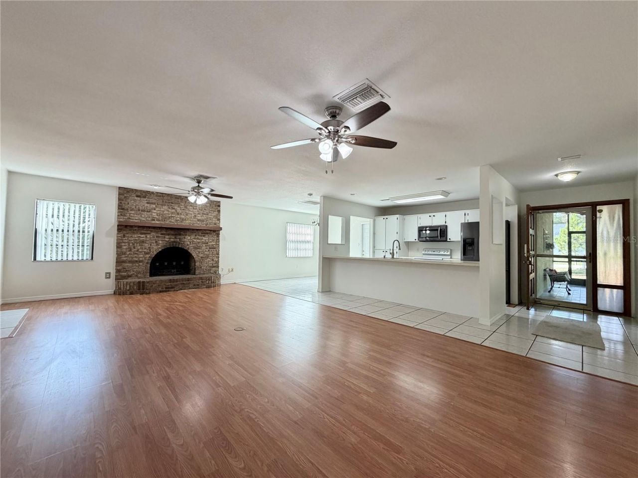 10849 Lakeview Drive, New Port Richey, FL 34654 Photo