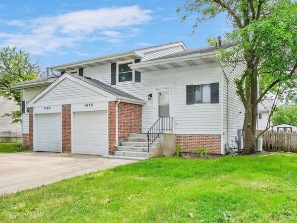 1475 Merrimac Lane , Hanover Park, IL 60133