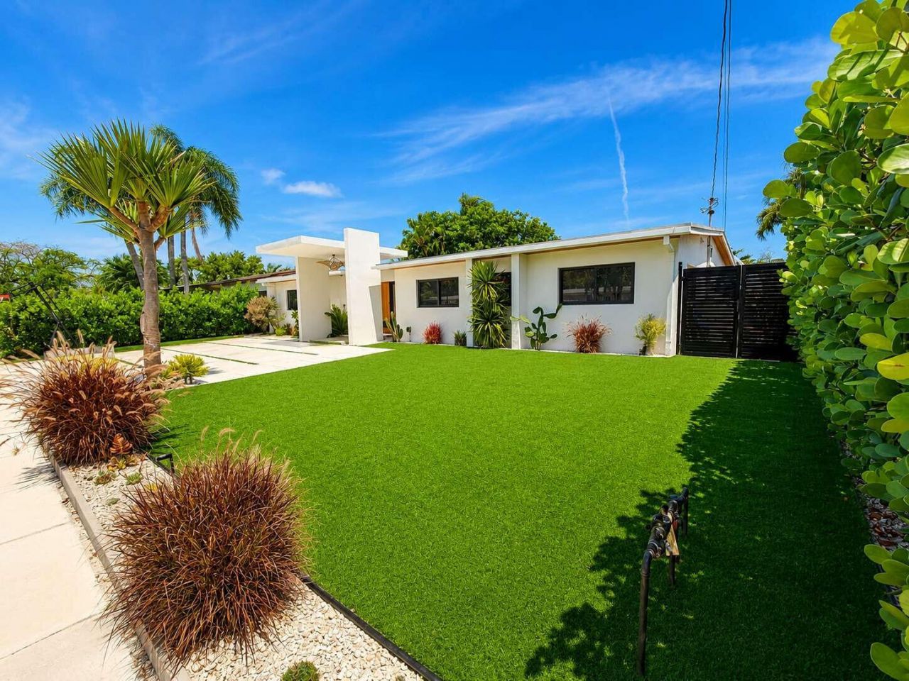 2341 NE 192nd Street, Miami, FL 33180 Photo