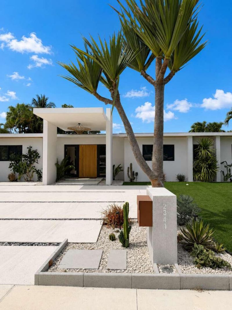 2341 NE 192nd Street, Miami, FL 33180 Photo