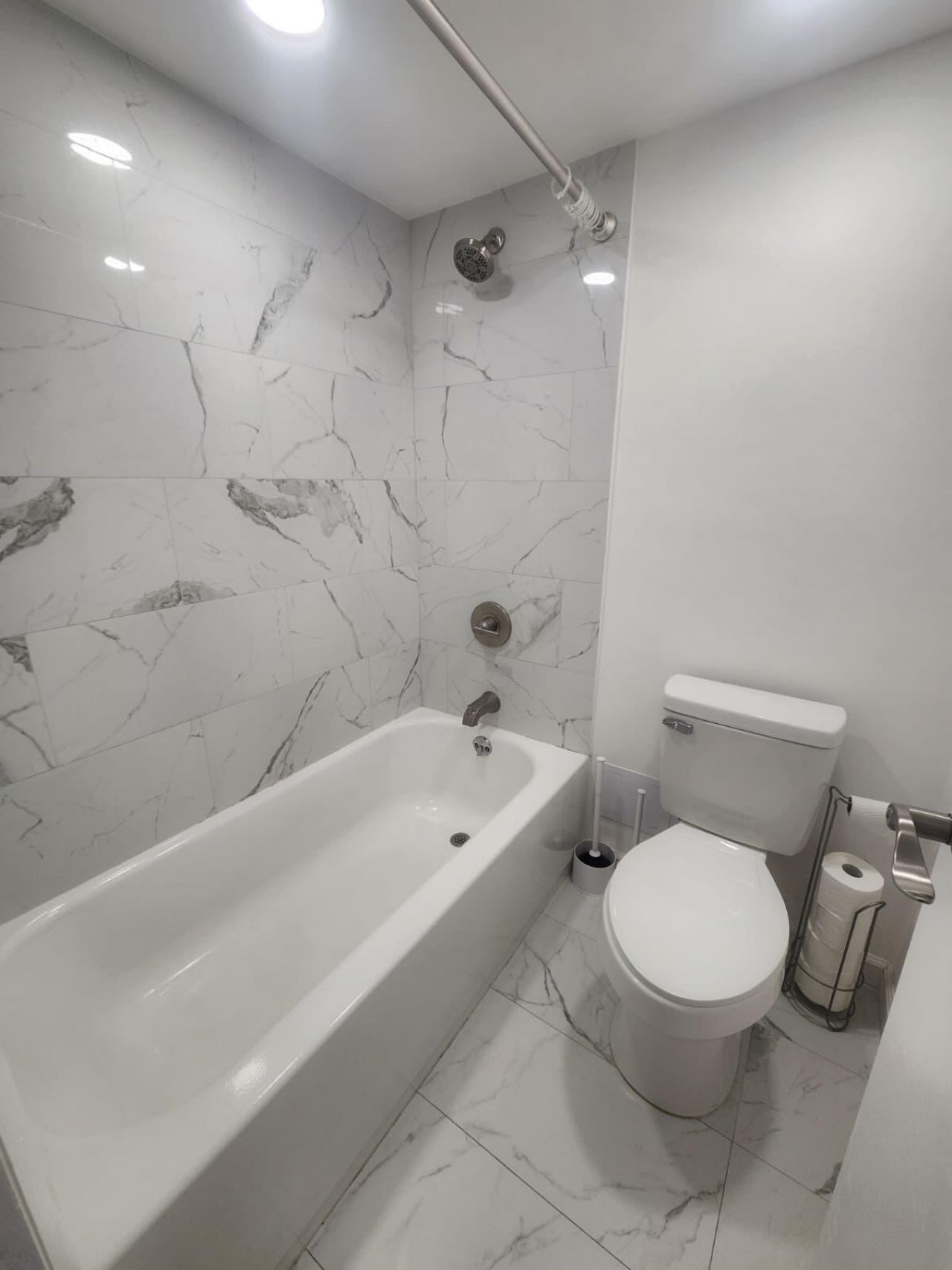 3301 N Country Club, Unit 209, Miami, FL 33180 Photo