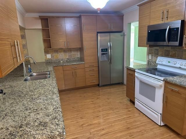 732 SE 11th Avenue, Deerfield Beach, FL 33441 Photo