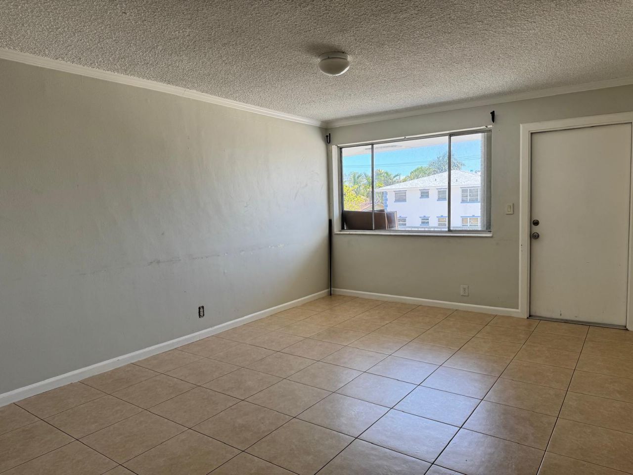2175 NE 56th Street, Unit 204, Fort Lauderdale, FL 33308 Photo