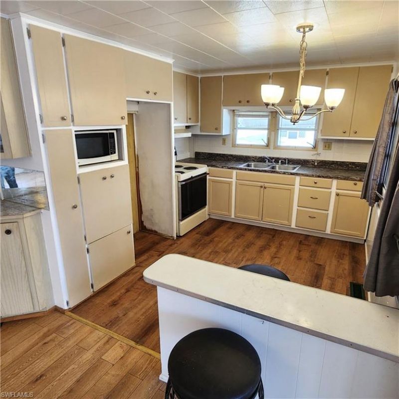 136 Amber Ave, North Fort Myers, FL 33917 Photo