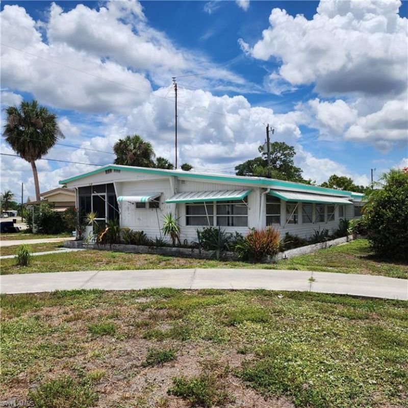 136 Amber Ave, North Fort Myers, FL 33917 Photo