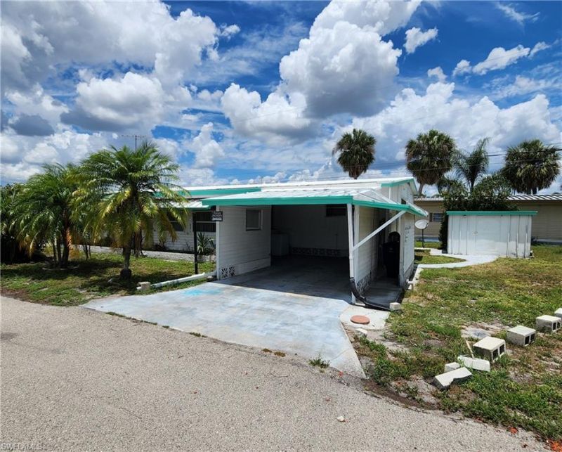 136 Amber Ave, North Fort Myers, FL 33917 Photo