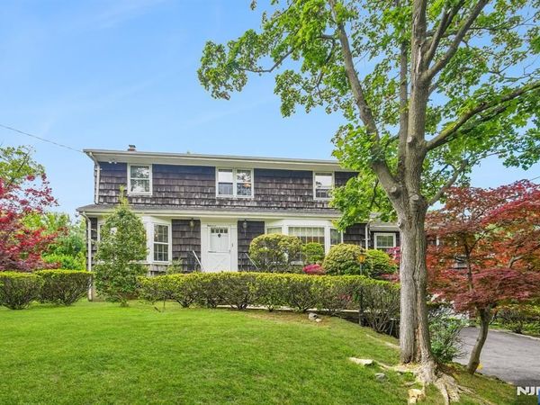 188 Charlotte Place, Englewood Cliffs, NJ 07632