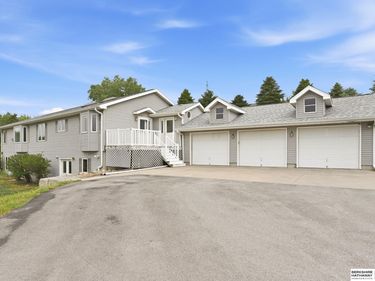36712 Oakmont Drive , Louisville, NE 68037