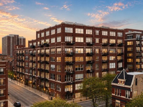 1500 W Monroe Street , Unit 123, Chicago, IL 60607
