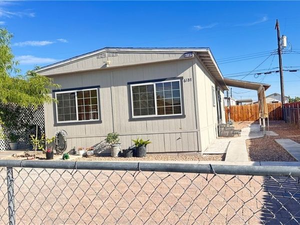 6187 Yellowstone Avenue , Las Vegas, NV 89156