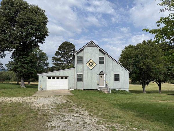 424 School St, Melbourne, AR 72556