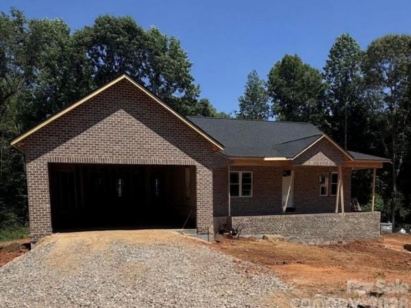 1895 Knolls Drive, Newton, NC 28658