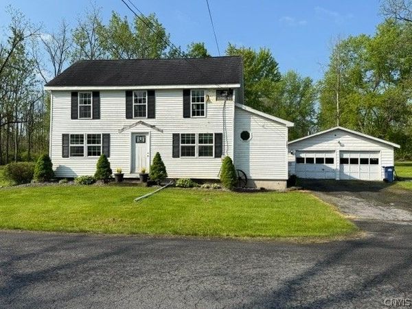 1301 N Lake Street , Oneida, NY 13421
