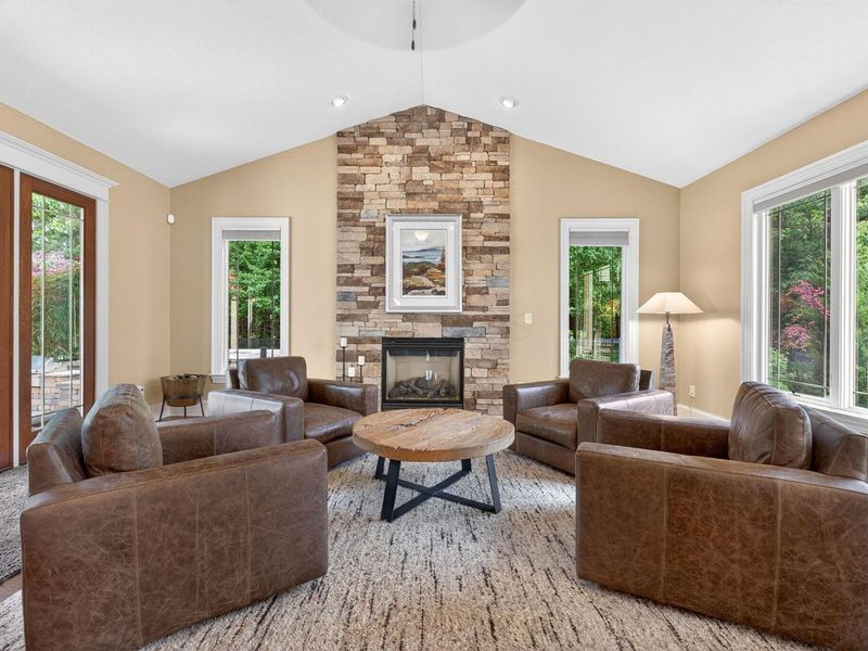 4263 Pine View Drive, Galena, OH 43021 Photo 8