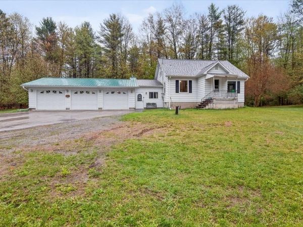 N3212 COUNTY RD D, Peshtigo, WI 54157