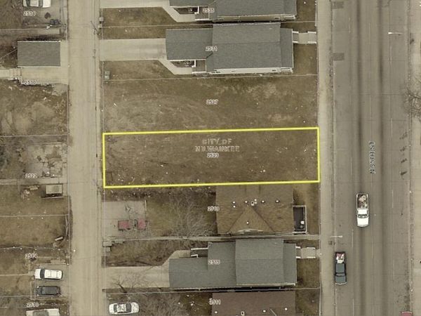 2523 N 35TH STREET, Milwaukee, WI 53210