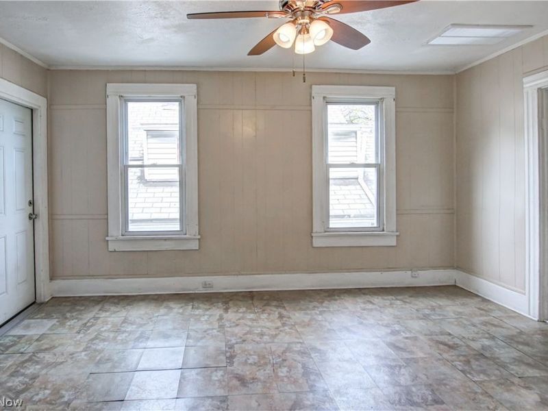 3048 Seymour Avenue, Cleveland, OH 44113 Photo 10