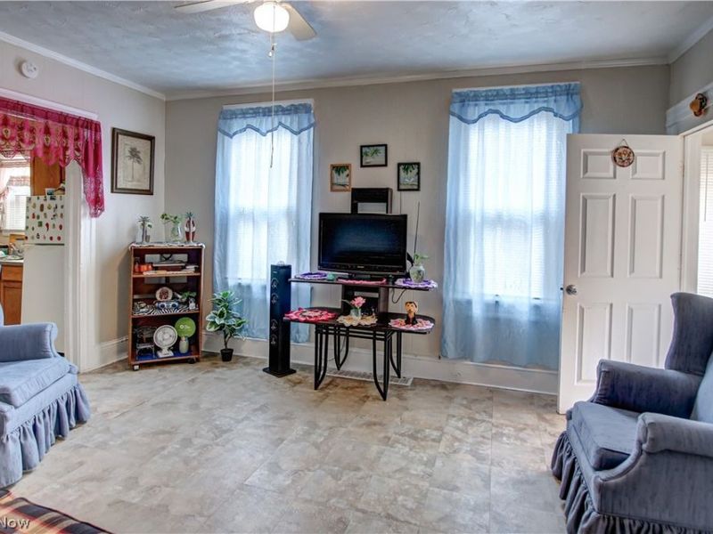 3048 Seymour Avenue, Cleveland, OH 44113 Photo 16