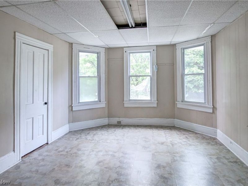 3048 Seymour Avenue, Cleveland, OH 44113 Photo 7