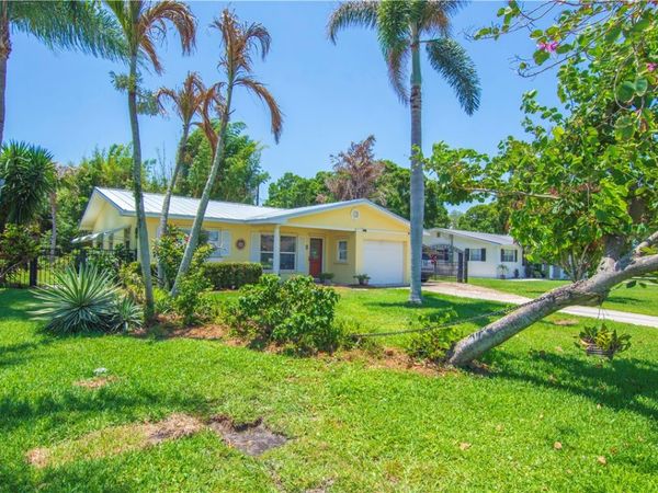 475 19th Place, Vero Beach, FL 32960