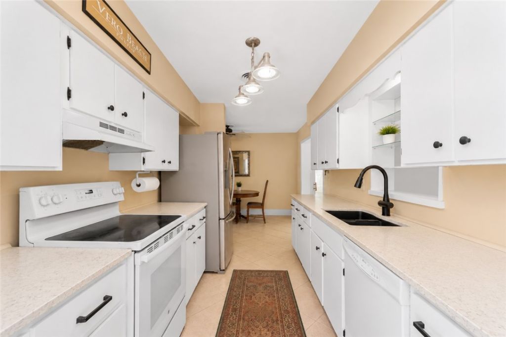 475 19th Place, Vero Beach, FL 32960 Photo