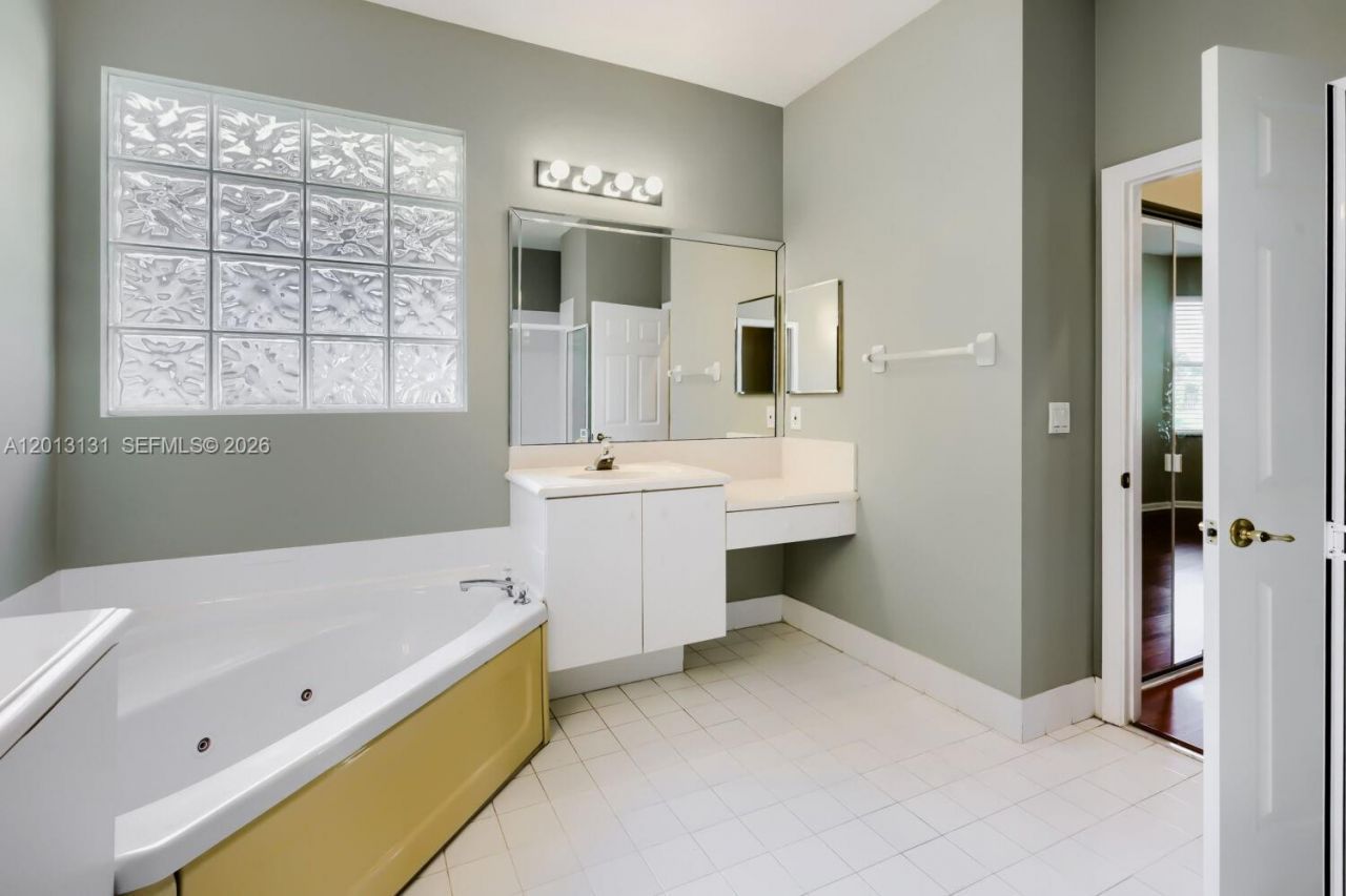 117 Palm Cir, Atlantis, FL 33462 Photo