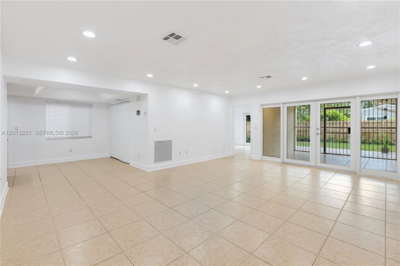 5770 SW 55 St , Miami, FL 33155 Photo