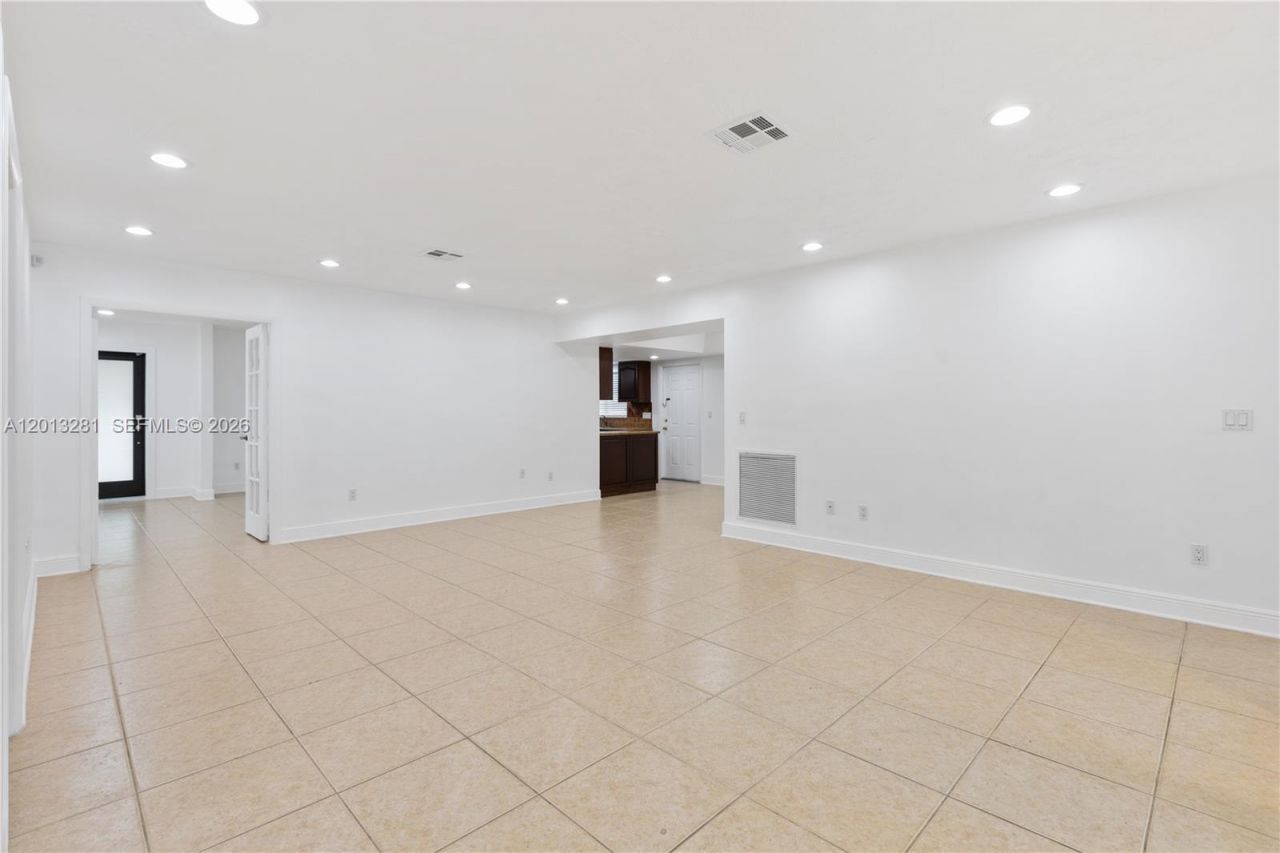 5770 SW 55 St , Miami, FL 33155 Photo