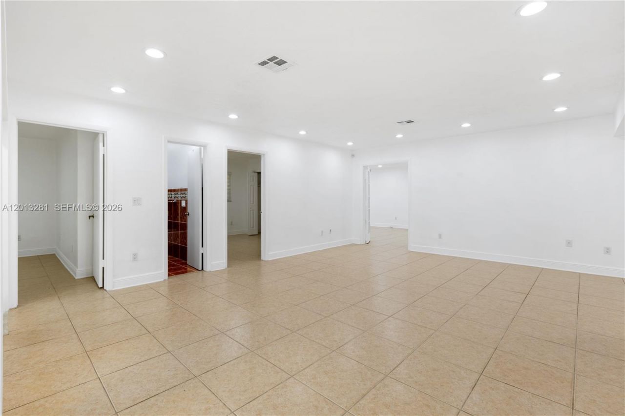 5770 SW 55 St , Miami, FL 33155 Photo