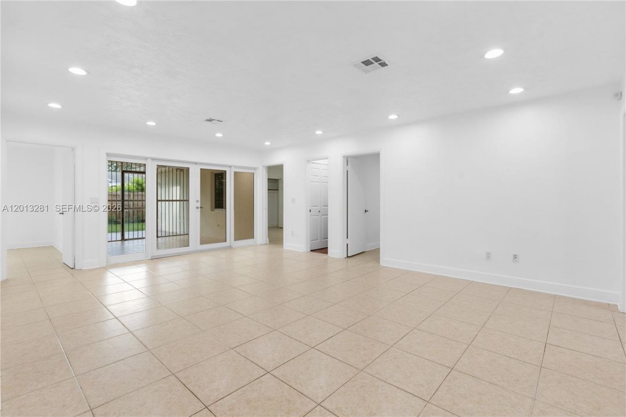 5770 SW 55 St , Miami, FL 33155 Photo