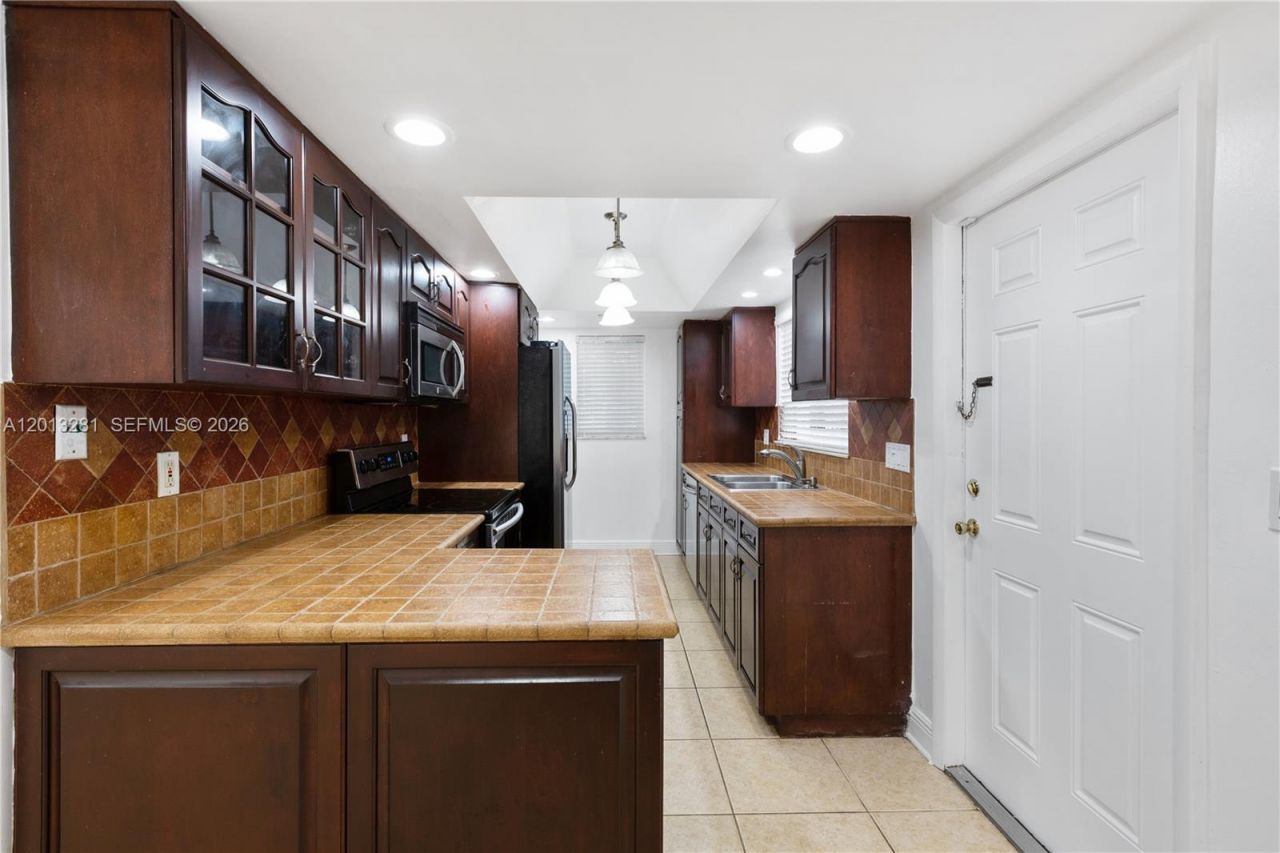 5770 SW 55 St , Miami, FL 33155 Photo