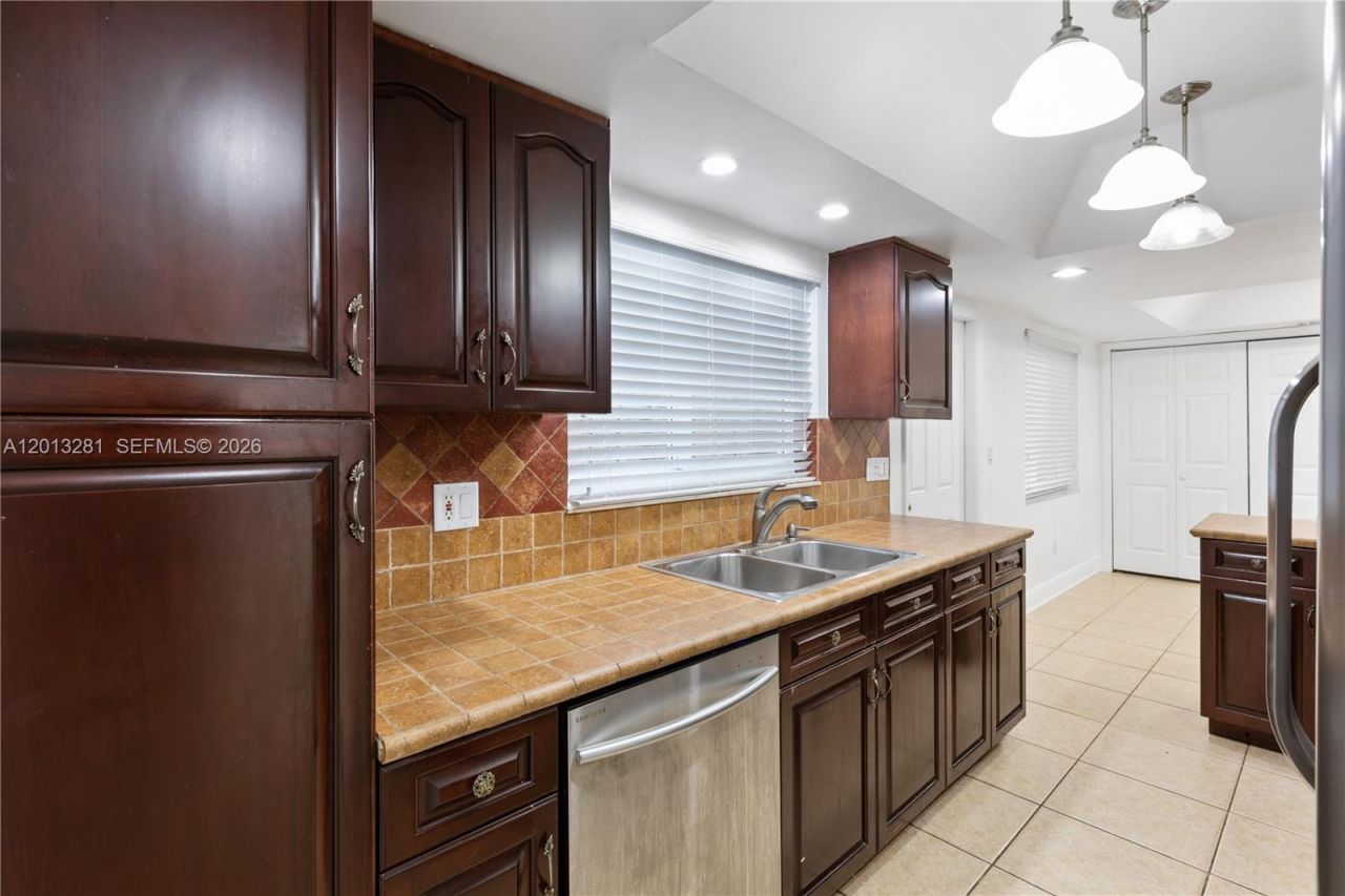 5770 SW 55 St , Miami, FL 33155 Photo