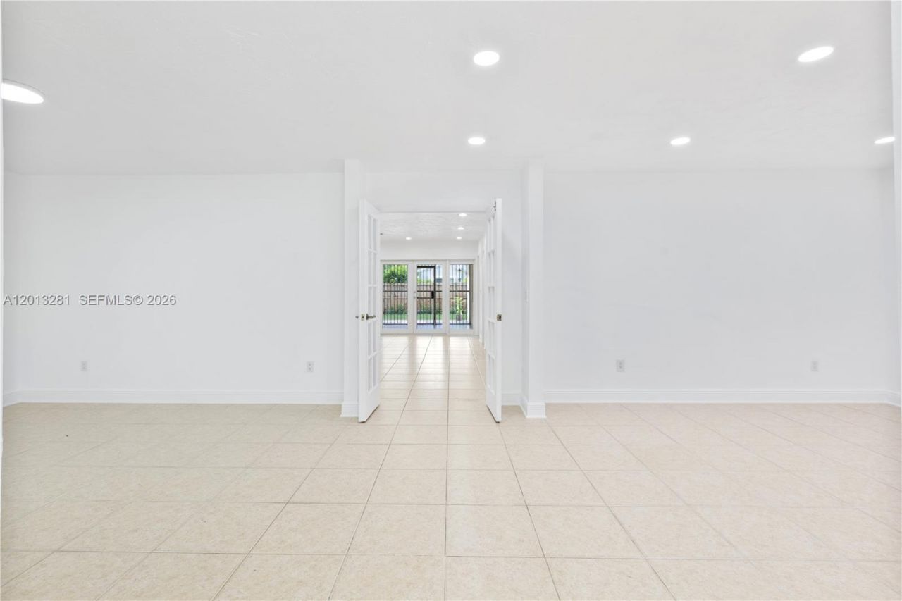 5770 SW 55 St , Miami, FL 33155 Photo