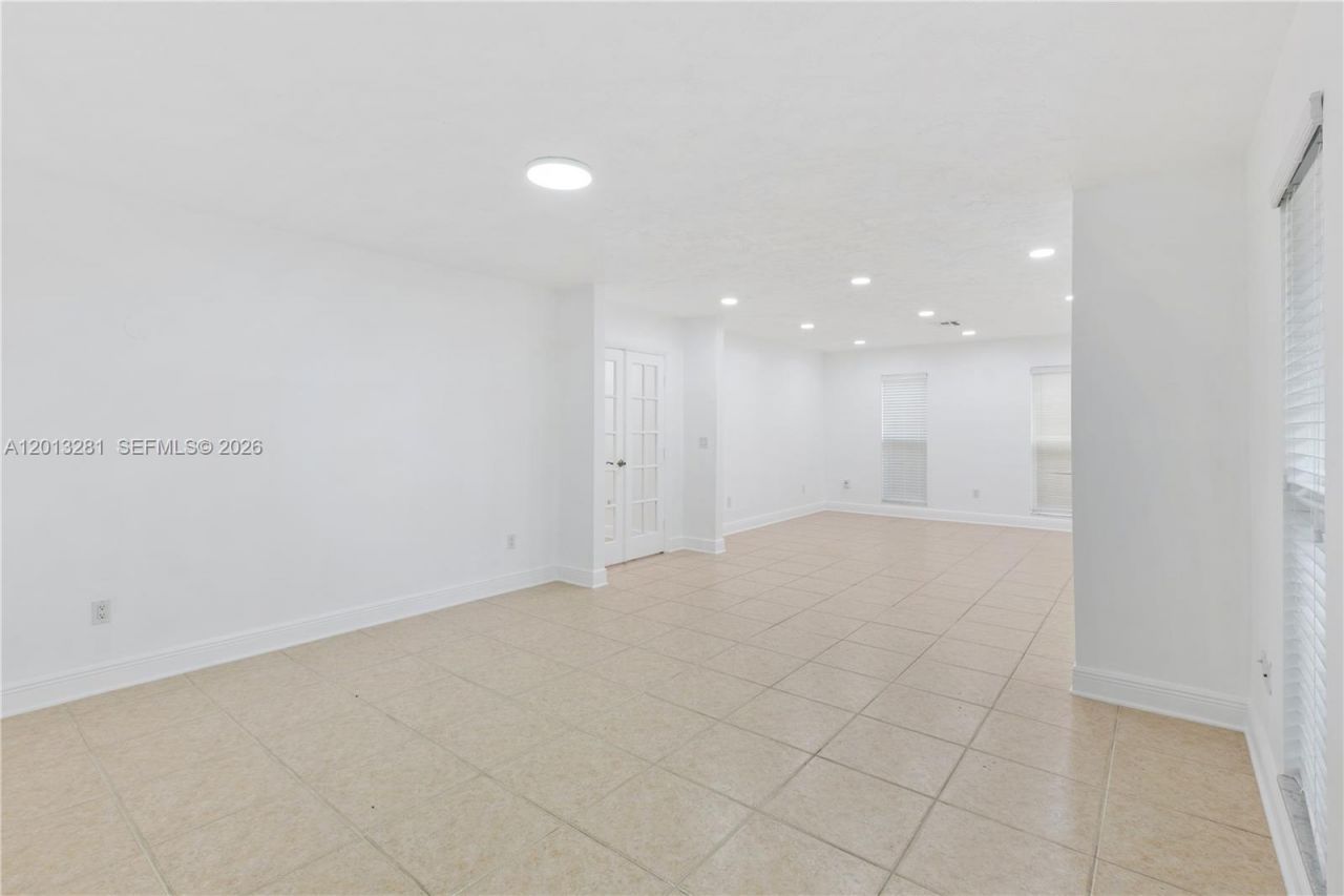5770 SW 55 St , Miami, FL 33155 Photo