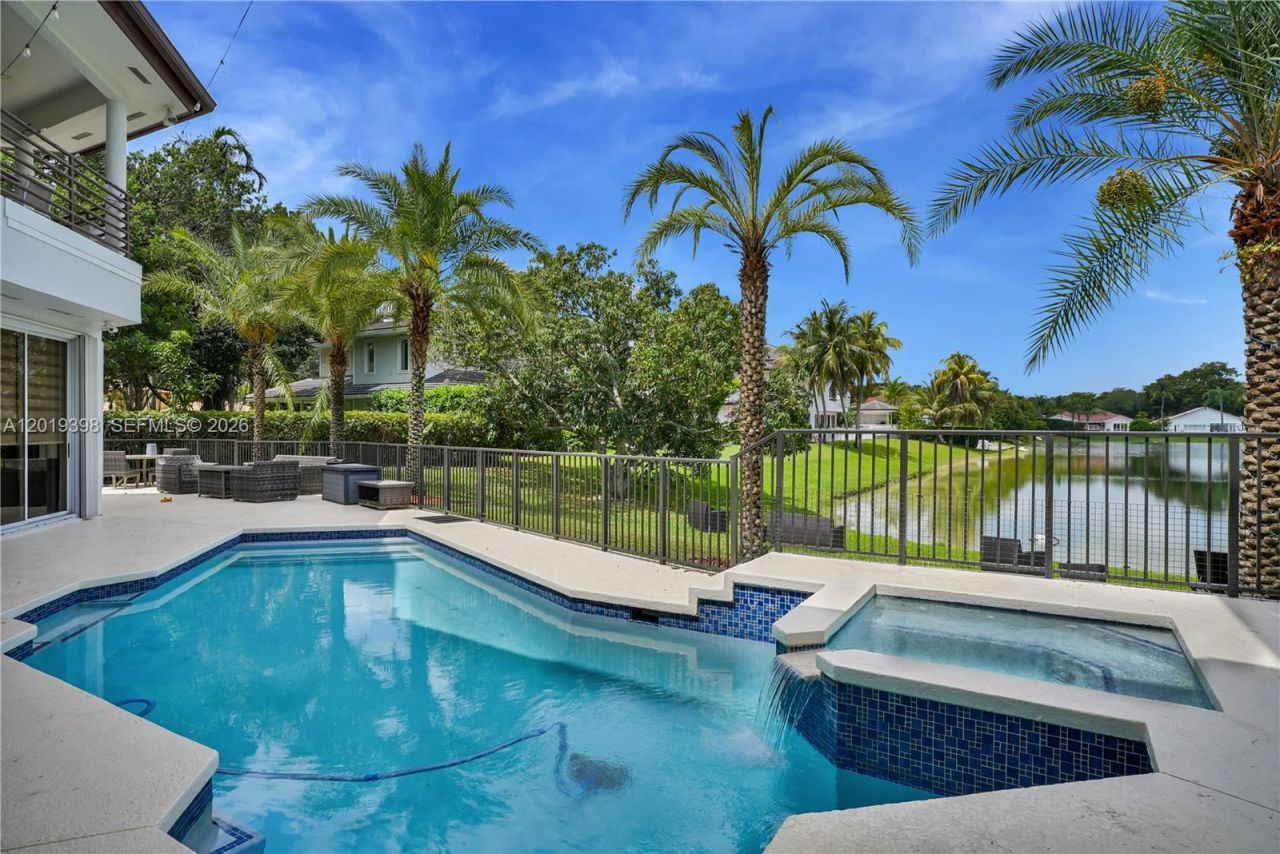 14332 Ardoch Pl, Unit -, Miami Lakes, FL 33016 Photo