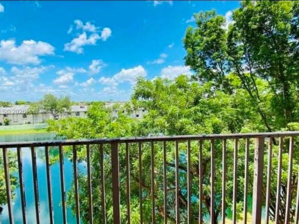 15221 SW 80th St , Unit 406, Miami, FL 33193