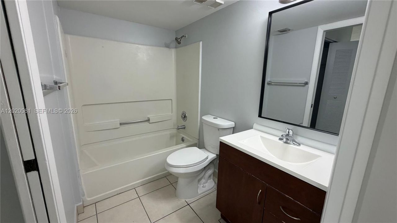15221 SW 80th St, Unit 406, Miami, FL 33193 Photo