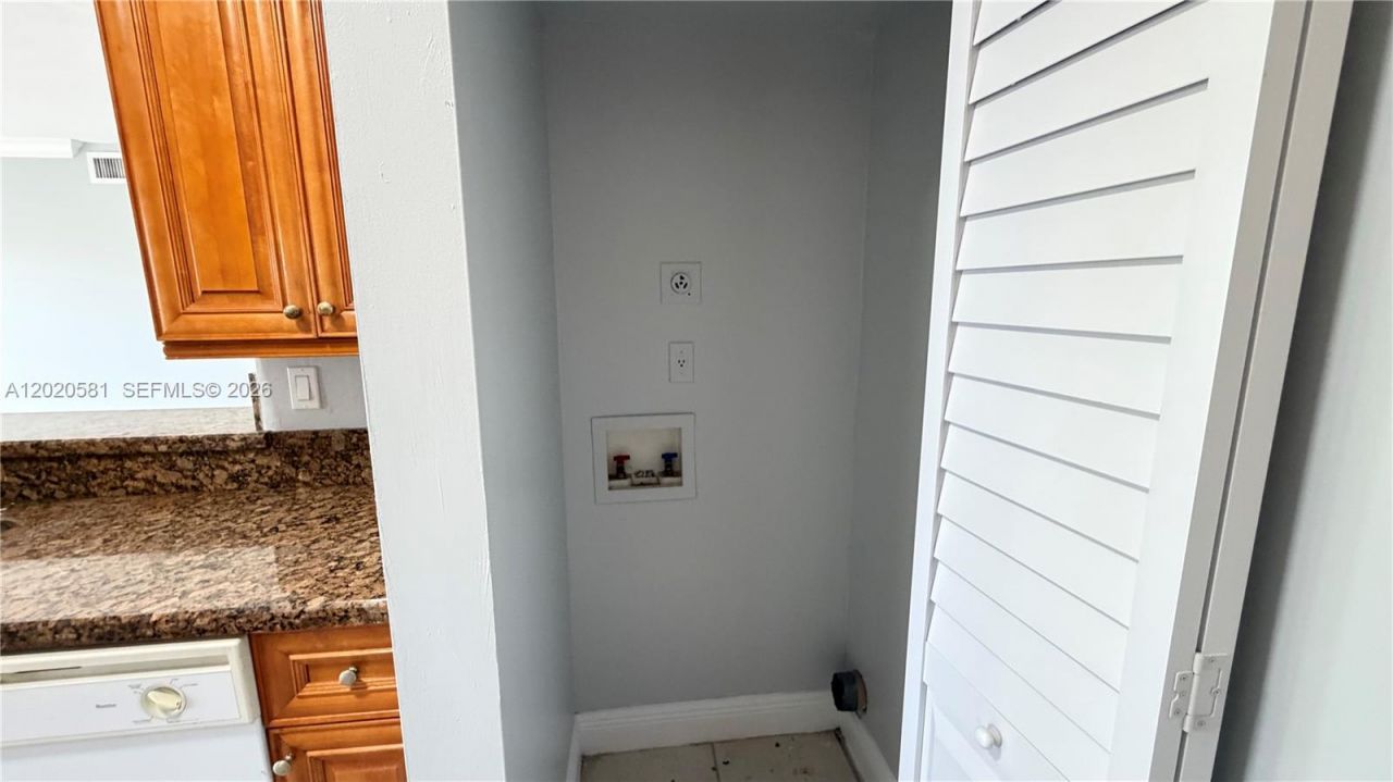 15221 SW 80th St, Unit 406, Miami, FL 33193 Photo