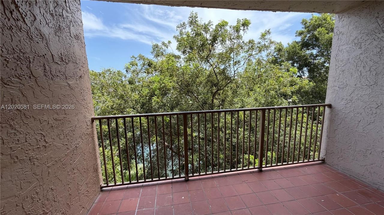 15221 SW 80th St, Unit 406, Miami, FL 33193 Photo