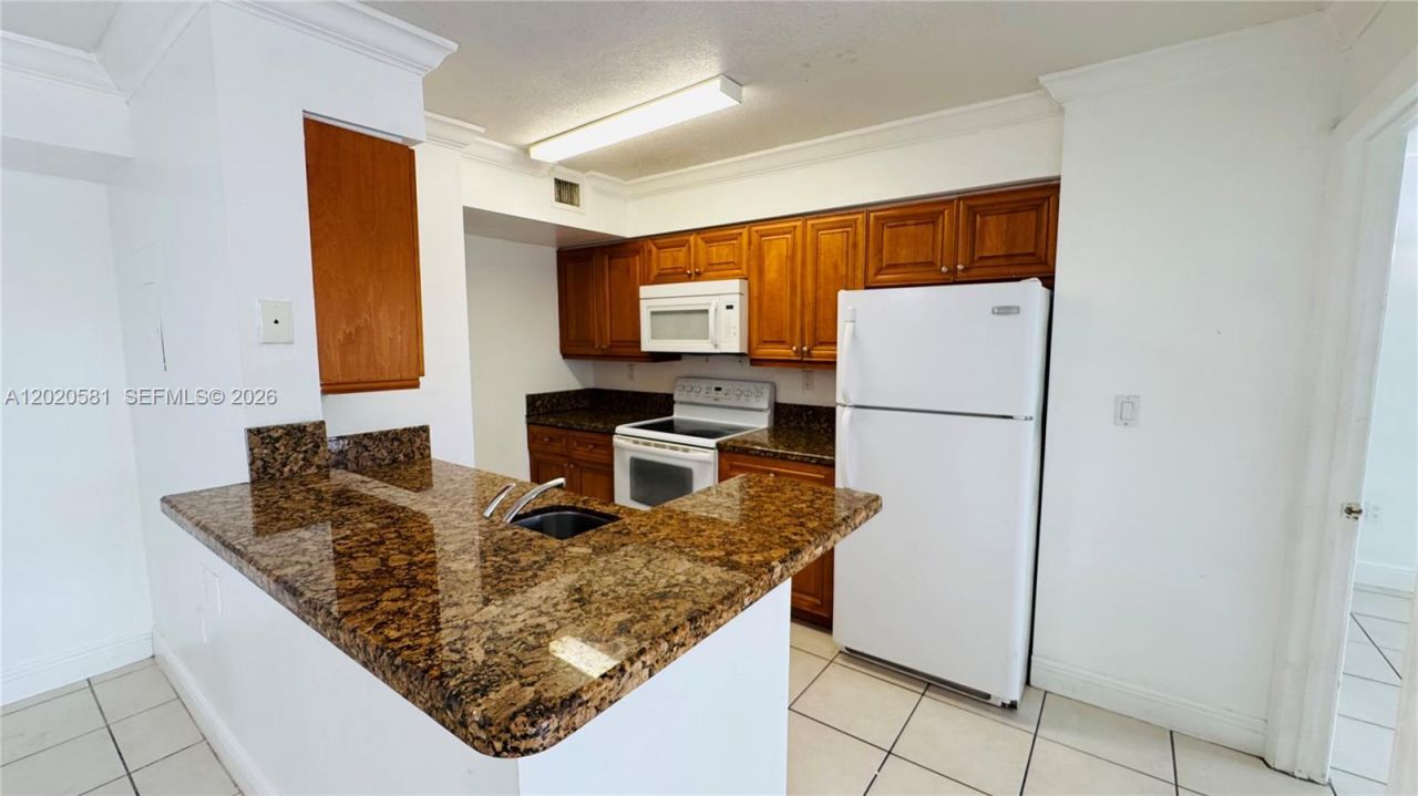 15221 SW 80th St, Unit 406, Miami, FL 33193 Photo