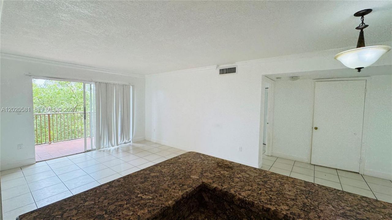 15221 SW 80th St, Unit 406, Miami, FL 33193 Photo