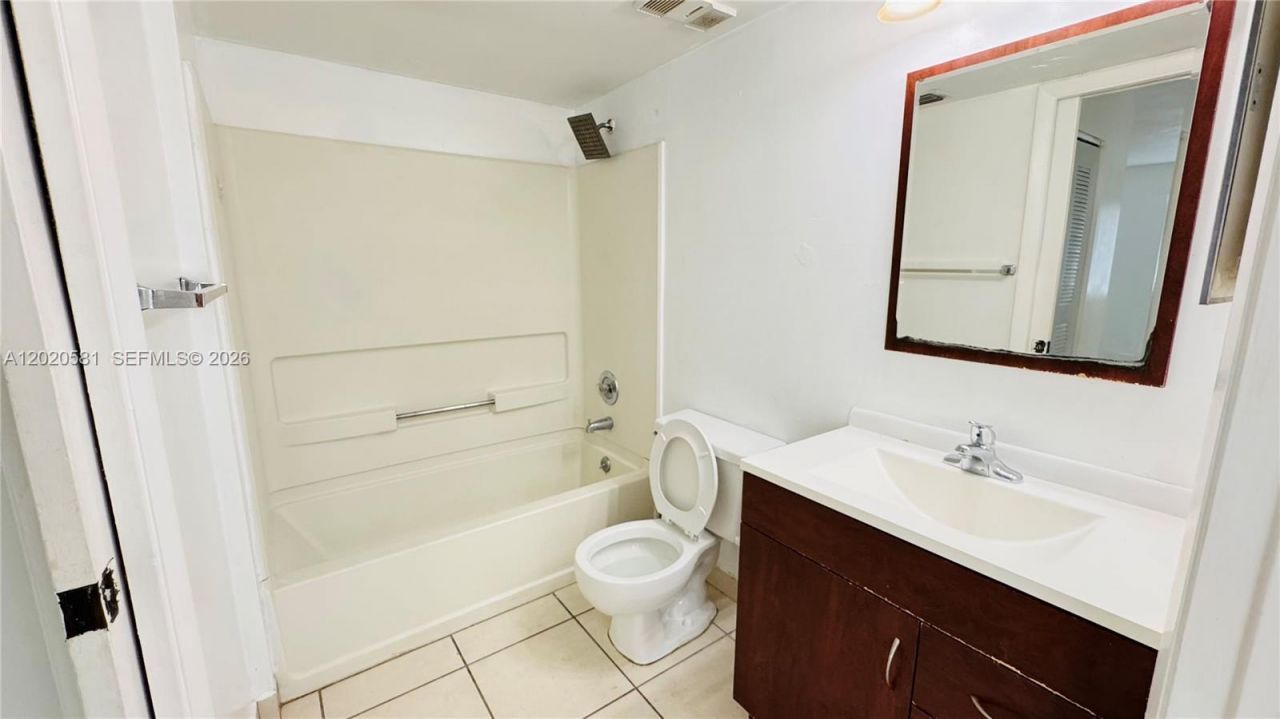 15221 SW 80th St, Unit 406, Miami, FL 33193 Photo