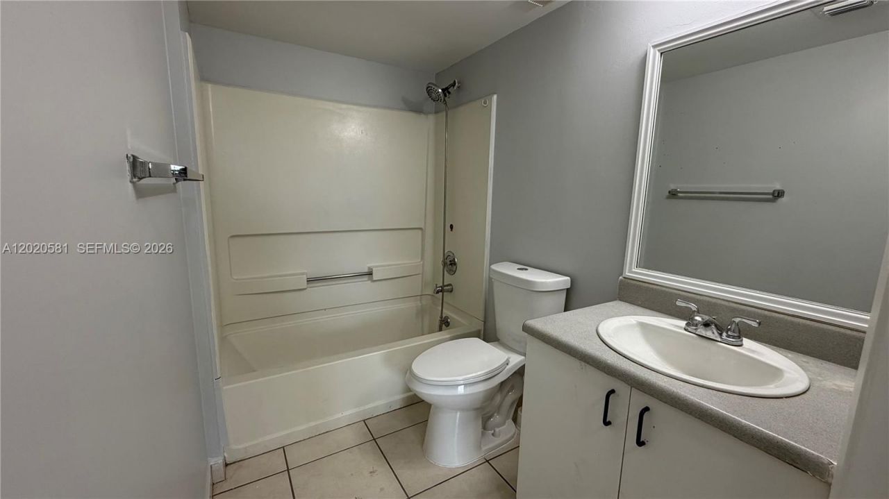 15221 SW 80th St, Unit 406, Miami, FL 33193 Photo