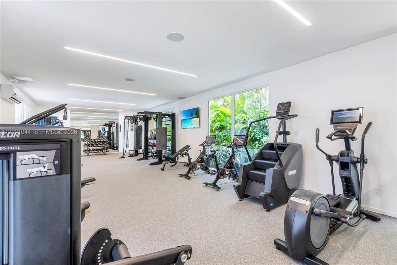 10250 Collins Avenue , Unit 408, Bal Harbour, FL 33154 Photo