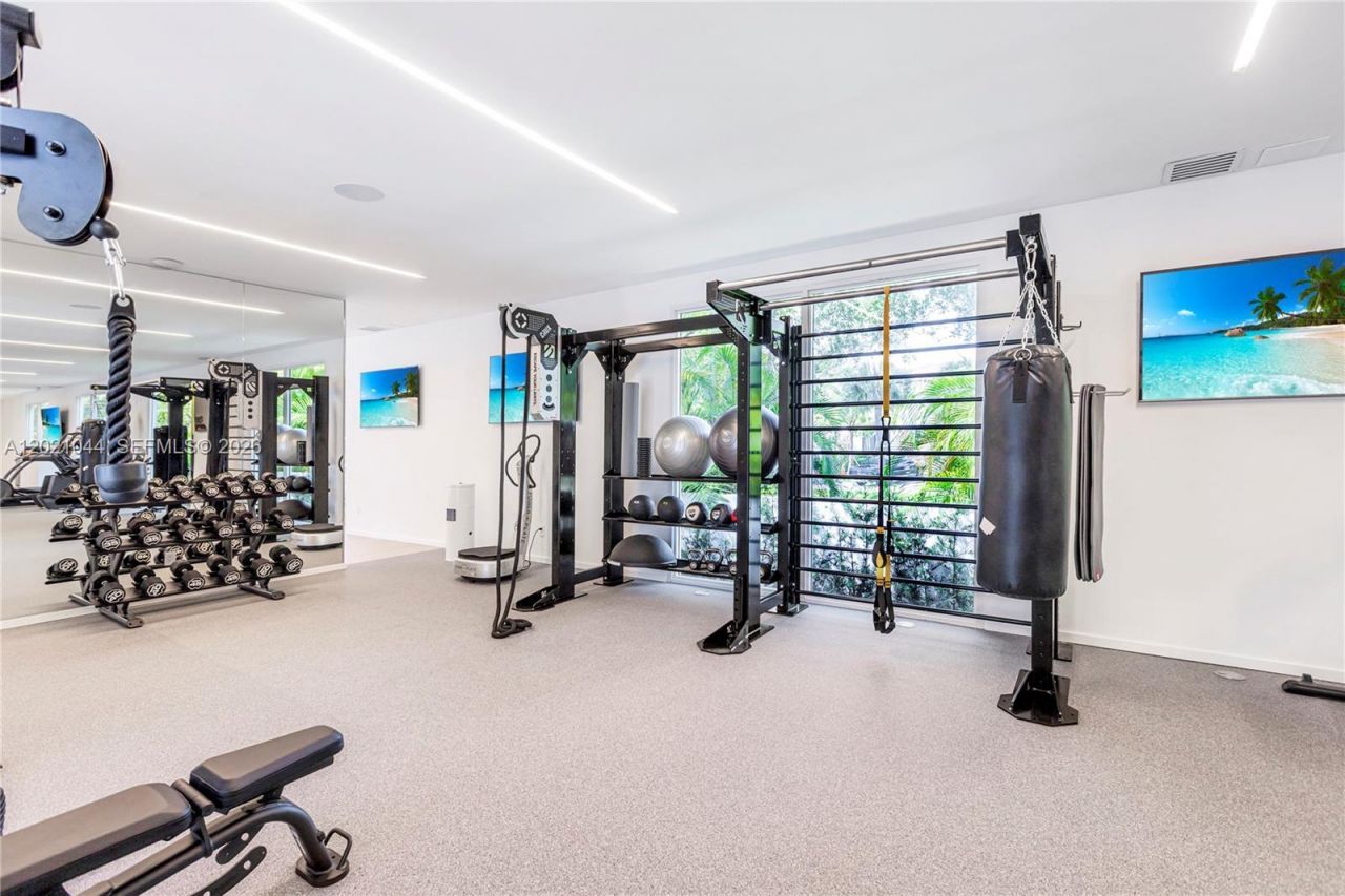 10250 Collins Avenue , Unit 408, Bal Harbour, FL 33154 Photo