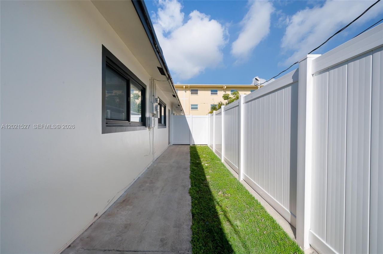 329 SE 12th Ave, Unit 1, Pompano Beach, FL 33060 Photo