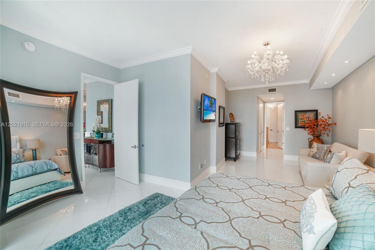 18101 Collins Ave , Unit 1906, Sunny Isles Beach, FL 33160 Photo