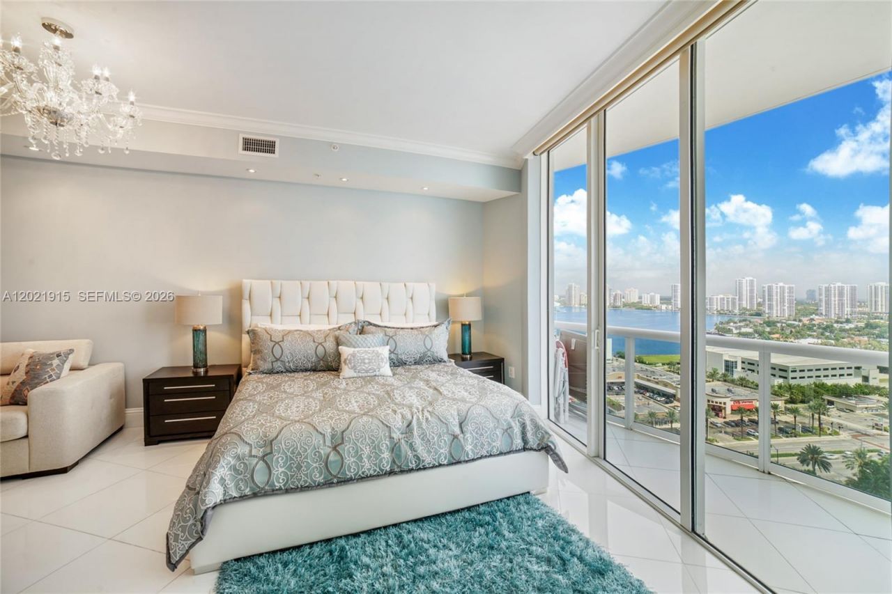 18101 Collins Ave , Unit 1906, Sunny Isles Beach, FL 33160 Photo