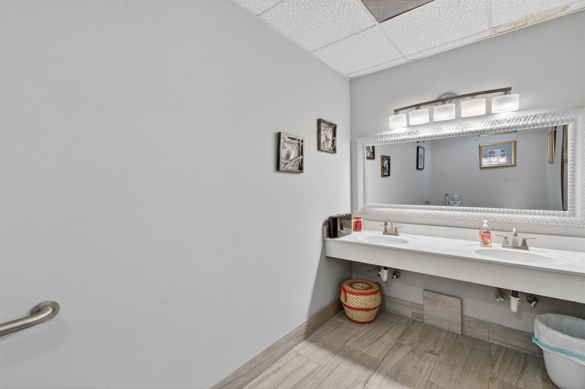 4702 Oleander Dr. Photo 40